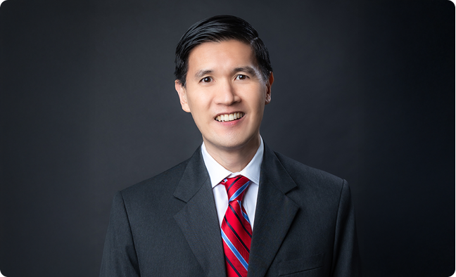 Our Dr Daniel Su, Eye & Retina Surgeons specialist